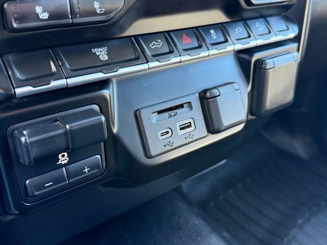 2023 Chevrolet Silverado 3500HD LTZ