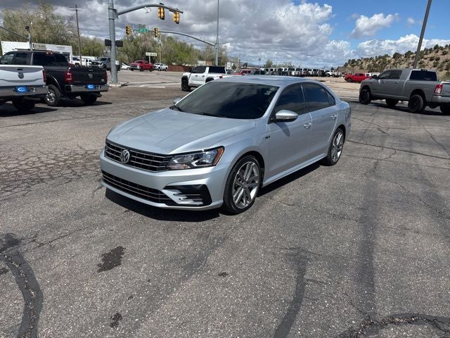 2018 Volkswagen Passat R-Line